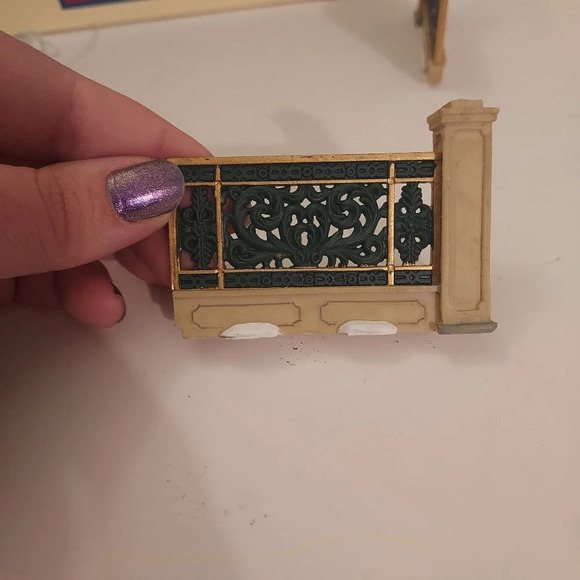 Vintage 1999 Lemax Village Collection - Lighted Victorian Gated Fence, Set of 5 - Picture 10 of 14